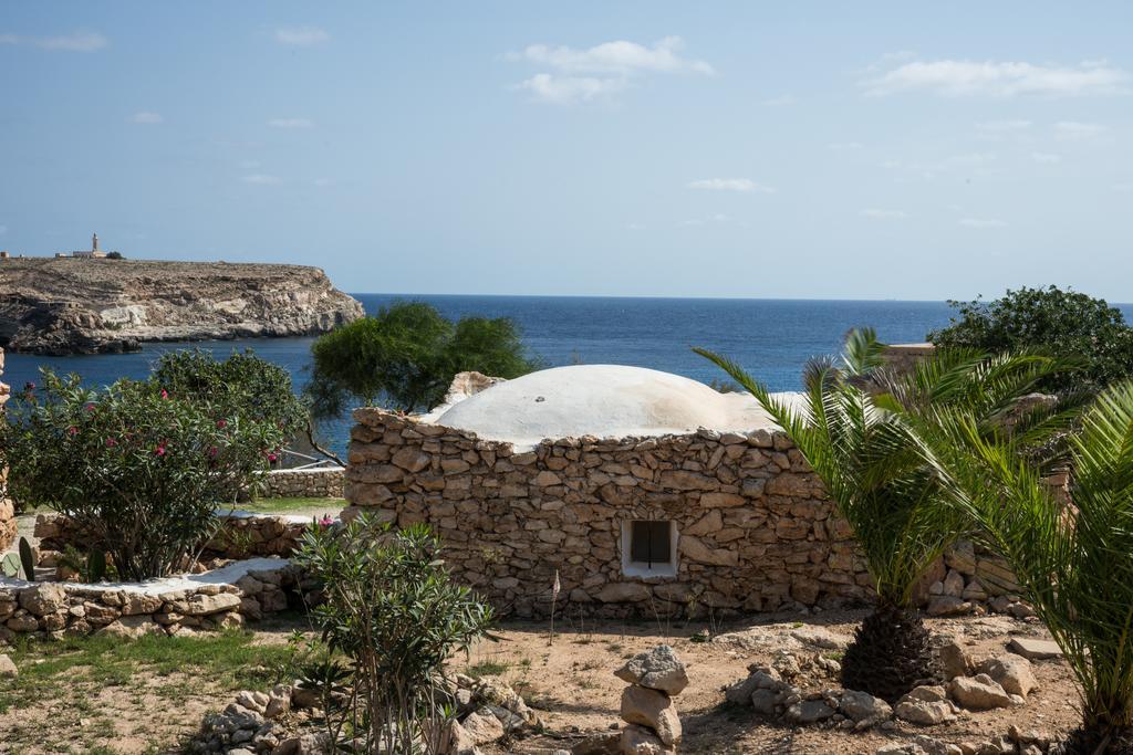 I Dammusi Di Borgo Cala Creta Hotel Lampedusa Exterior photo