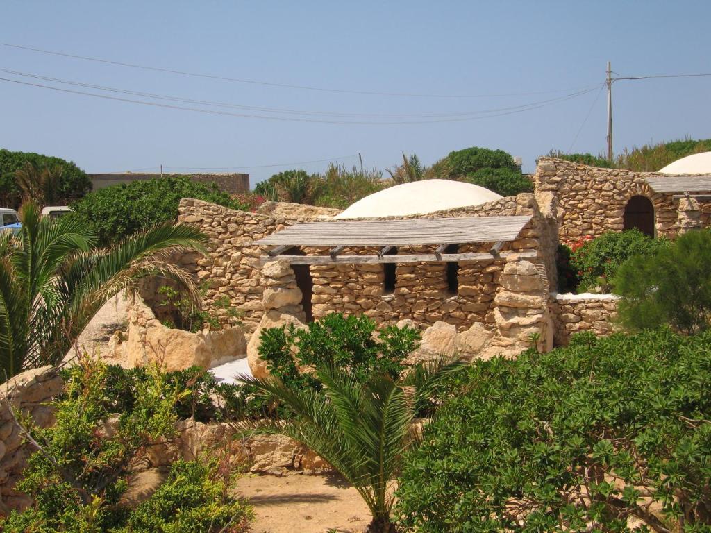 I Dammusi Di Borgo Cala Creta Hotel Lampedusa Room photo