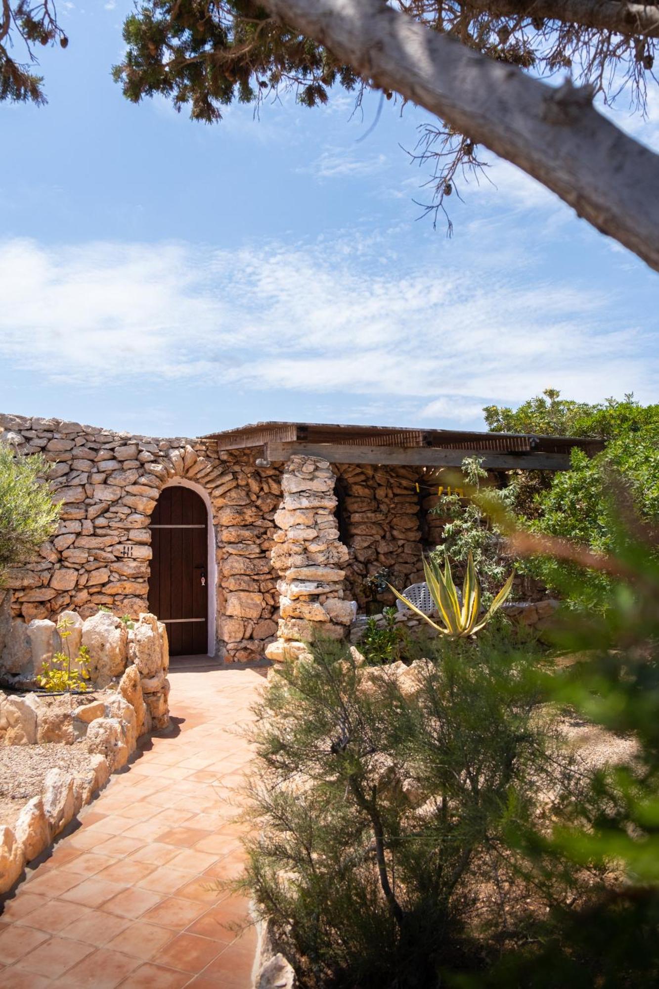 I Dammusi Di Borgo Cala Creta Hotel Lampedusa Exterior photo