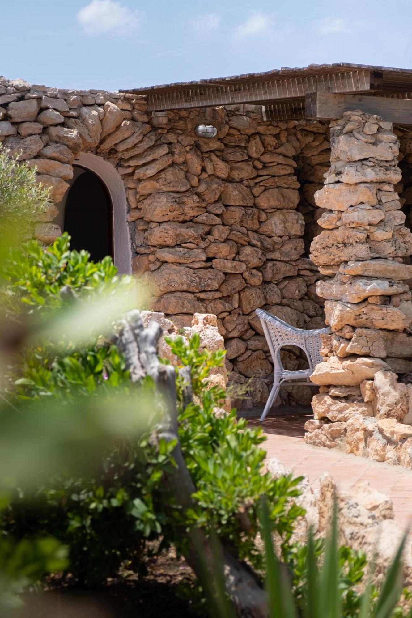 I Dammusi Di Borgo Cala Creta Hotel Lampedusa Exterior photo