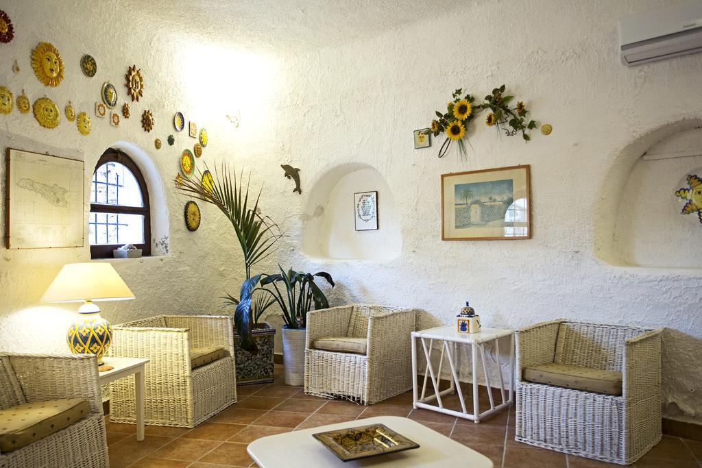 I Dammusi Di Borgo Cala Creta Hotel Lampedusa Exterior photo