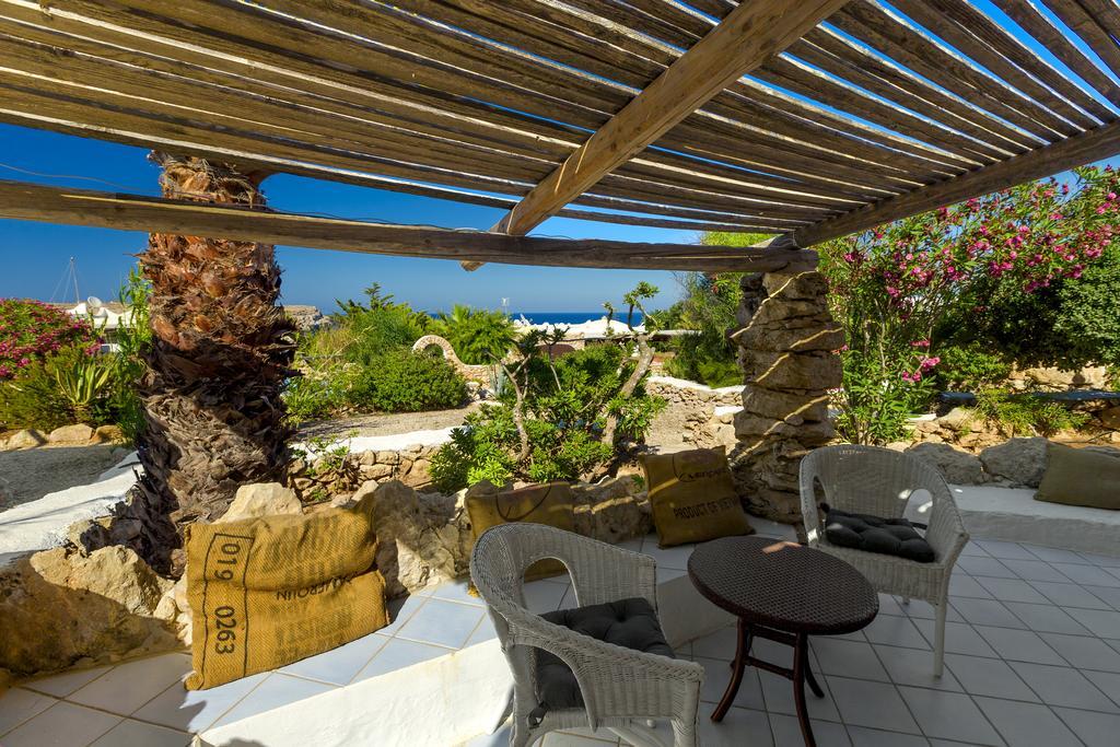 I Dammusi Di Borgo Cala Creta Hotel Lampedusa Exterior photo