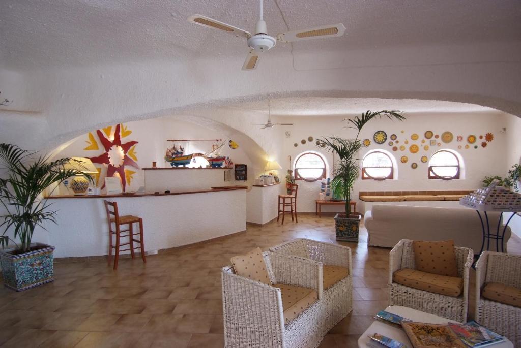 I Dammusi Di Borgo Cala Creta Hotel Lampedusa Exterior photo
