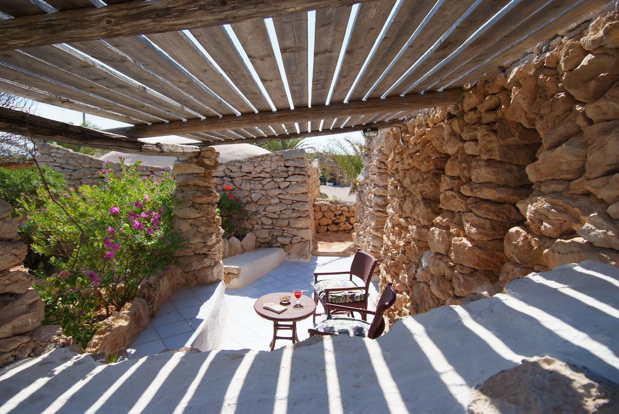 I Dammusi Di Borgo Cala Creta Hotel Lampedusa Exterior photo